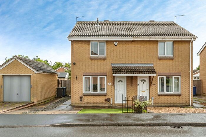 3 Bedroom Semi-detached House For Sale In Thorpehall Road, Edenthorpe, Doncaster, DN3