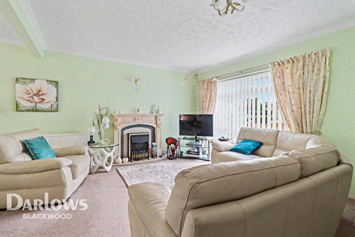 3 Bedroom Semi-Detached House For Sale In Crown Lane, Blackwood, NP12