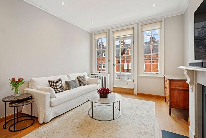 1 Bedroom Flat To Rent In Cadogan Gardens, Chelsea, London, SW3