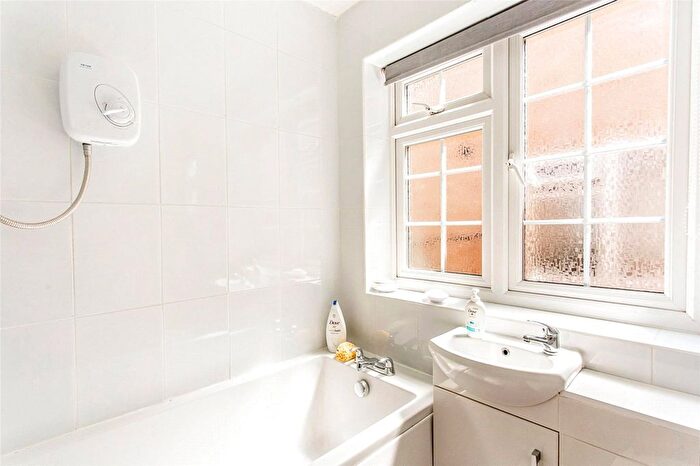 4 Bedroom Detached House For Sale In Aylesbeare, Shoeburyness, Southend-On-Sea, SS3