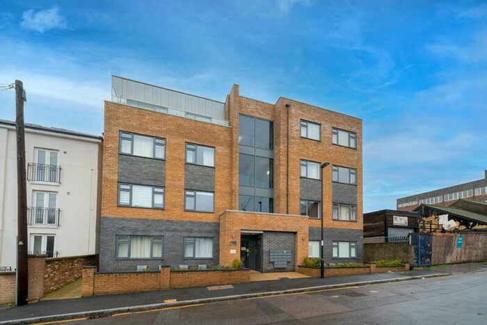 1 Bedroom Flat To Rent In Montague Road, Croydon, CR0