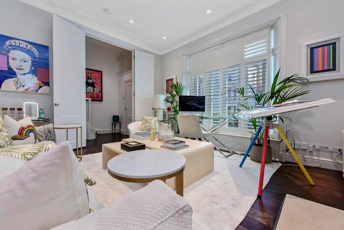 2 Bedroom Property To Rent In Lower Belgrave Street, London, SW1W