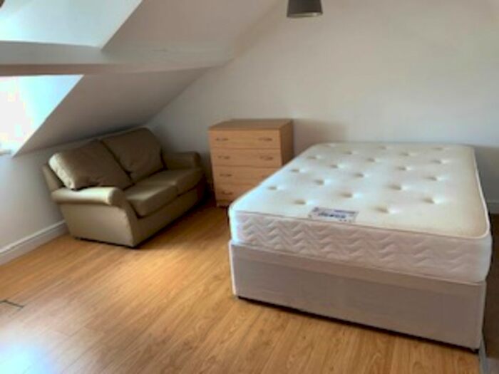 6 Bedroom Terraced House To Rent In Westbury Street, Swansea SA1