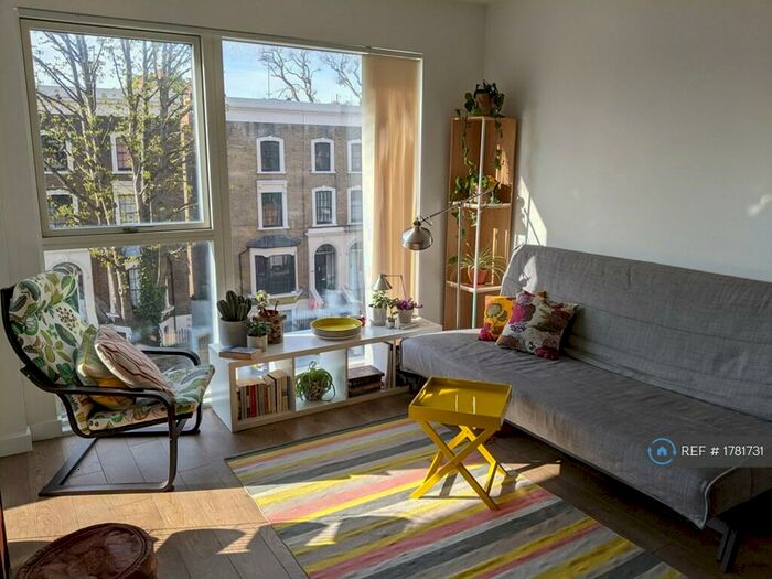 2 Bedroom Flat To Rent In Atkins Square, London, E8