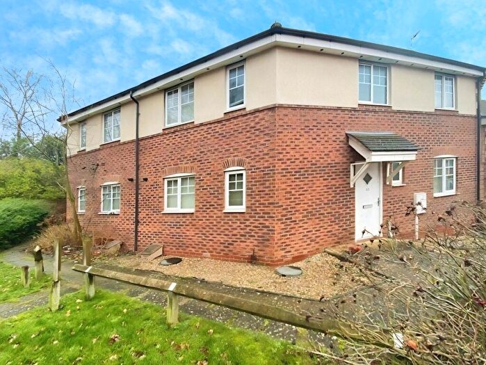 3 Bedroom Semi Detached House To Rent In Farnborough Avenue, Rugby, CV22