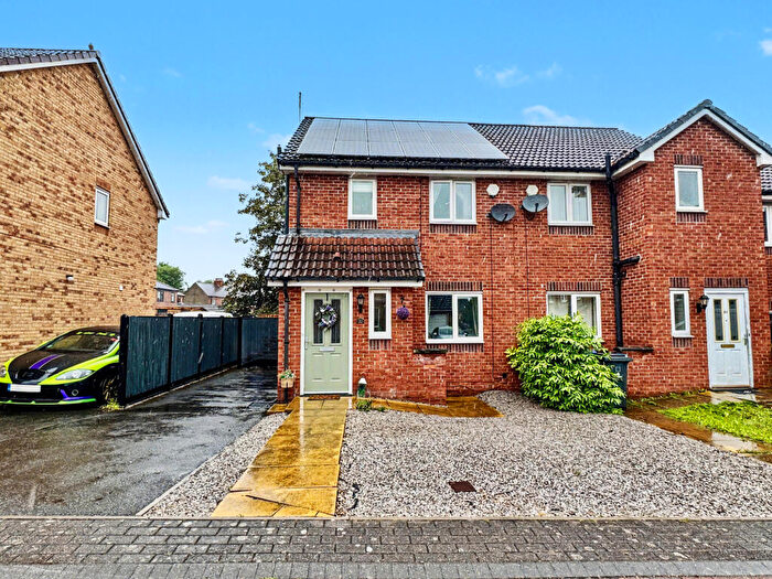 3 Bedroom Town House For Sale In Haverhill Grove, Wombwell, Barnsley, S73