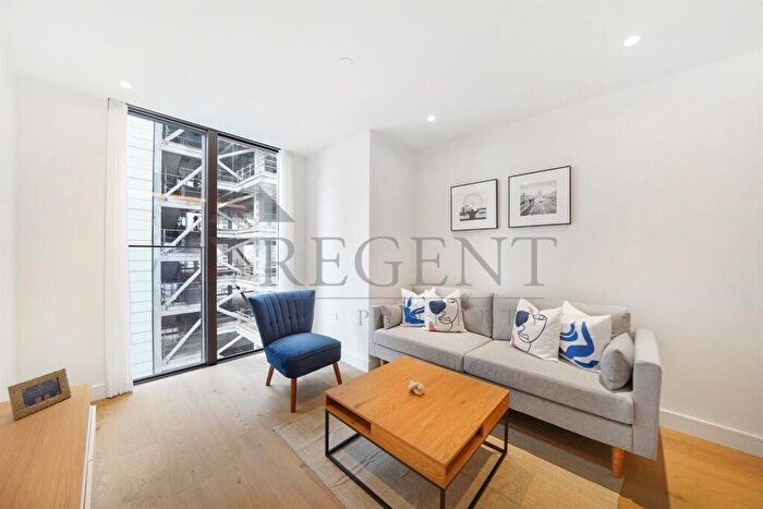 2 Bedroom Apartment To Rent In Harcourt Tower, Marsh Wall, E14