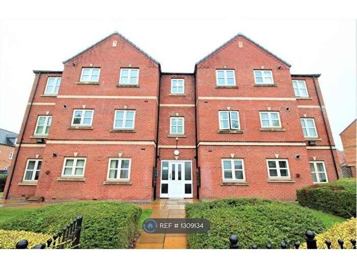 2 Bedroom Flat To Rent In West Green Avenue, Barnsley, S71