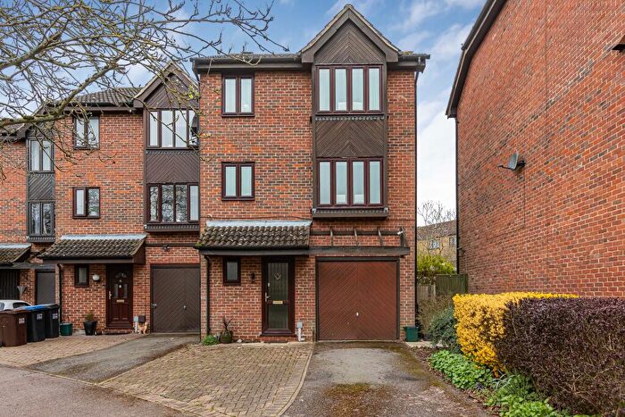 4 Bedroom End Of Terrace House For Sale In Tempsford, Welwyn Garden City, AL7