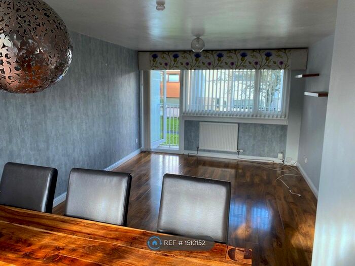 2 Bedroom Flat To Rent In St Leonards, East Kilbride, Glasgow, G74