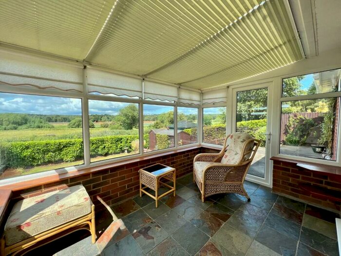 2 Bedroom Detached Bungalow For Sale In Garsdale, Kingsthorpe