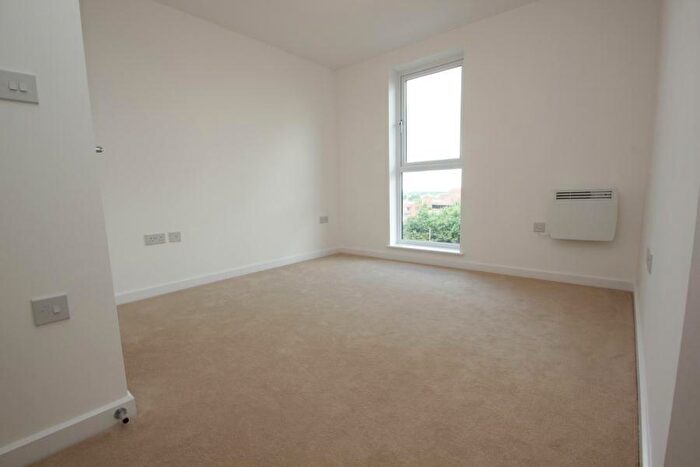 2 Bedroom Apartment To Rent In Woking, GU22