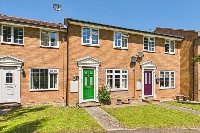 3 Bedroom Terraced House For Sale In Ramsdell Close, Tadley, Hampshire, RG26