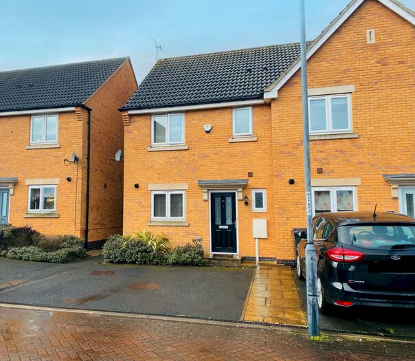 3 Bedroom House To Rent In Templeton Close, Mickleover, Derby, DE3