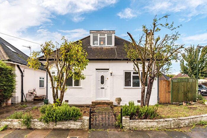 3 Bedroom Bungalow For Sale In Rosecroft Gardens, Twickenham, TW2