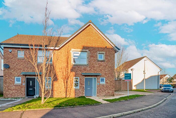 3 Bedroom Semi Detached House For Sale In Falcon Drive, Newton Mearns, Glasgow, East Renfrewshire, G77