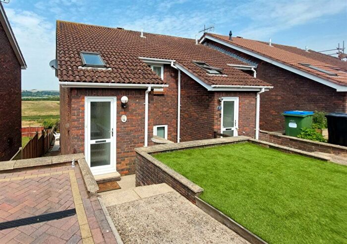 3 Bedroom Semi-Detached House For Sale In Heighton Crescent, Newhaven, BN9