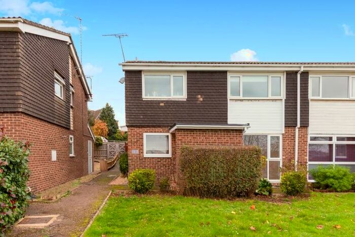 2 Bedroom Ground Maisonette To Rent In Bankside, Banbury, OX16