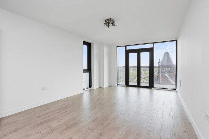 3 Bedroom Flat To Rent In Zest House, Beechwood Road, London, E8