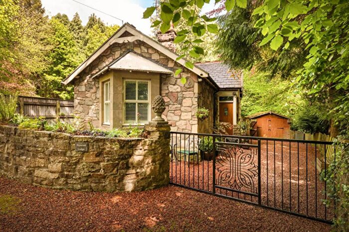 2 Bedroom Cottage For Sale In Dipwood Lodge, Dipwood Road, Rowlands Gill, County Durham, NE39