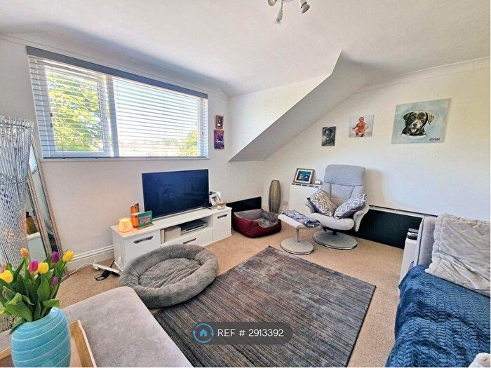 2 Bedroom Flat To Rent In Bickland Water Cottages, Falmouth, TR11