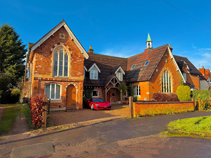 6 Bedroom Semi Detached House For Sale In Stratford-upon-Avon, Over Sq Ft - Legally Ready, CV37