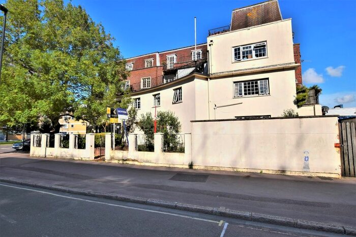 1 Bedroom Flat To Rent In Queensway, Southampton, SO14