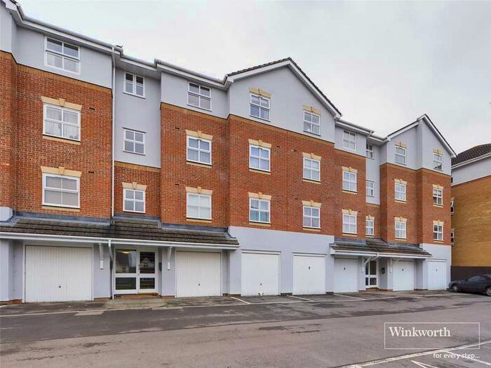 2 Bedroom Flat To Rent In Elm Park, Reading, RG30