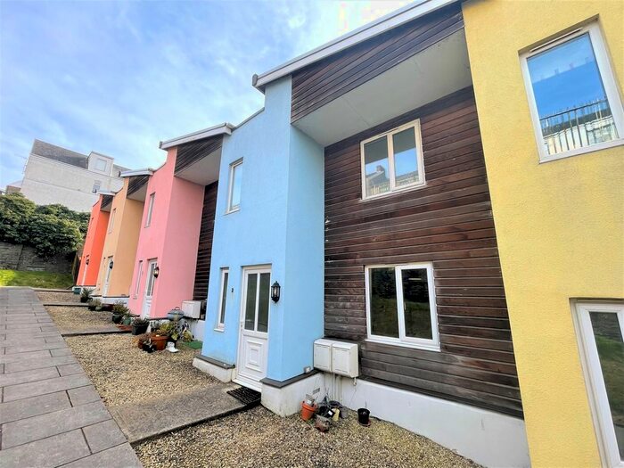 3 Bedroom Terraced House To Rent In Kilvey Terrace, St Thomas, Swansea, SA1