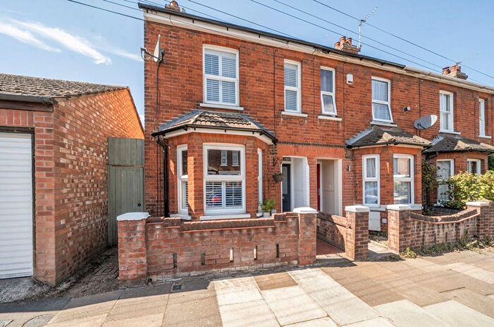 2 Bedroom End Of Terrace House For Sale In Dudley Street, Bedford, MK40