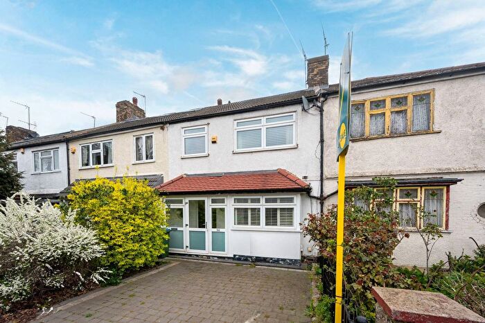 3 Bedroom Property For Sale In Tunnel Avenue, Greenwich, London, SE10