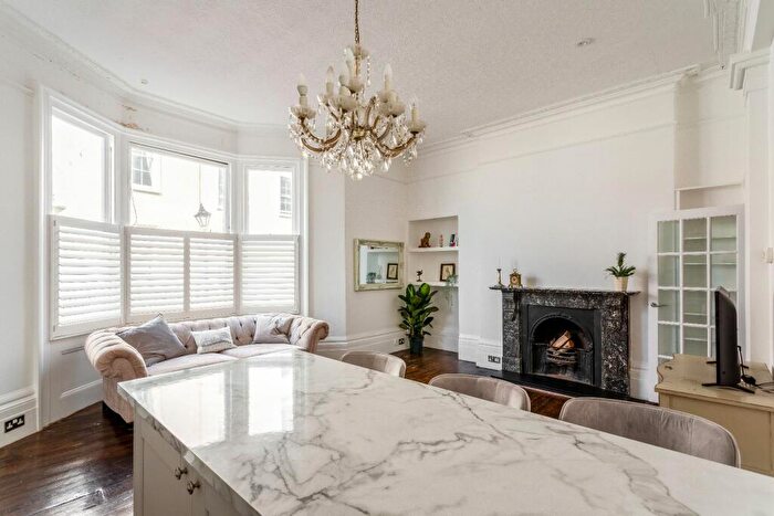 1 Bedroom Apartment To Rent In Marine Parade, Brighton, BN2