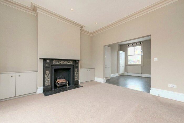 2 Bedroom Apartment To Rent In Chamberlayne Road, London, NW10