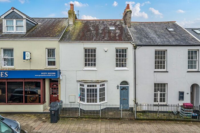 4 Bedroom Terraced House For Sale In Newport Road, Barnstaple, Devon, EX32