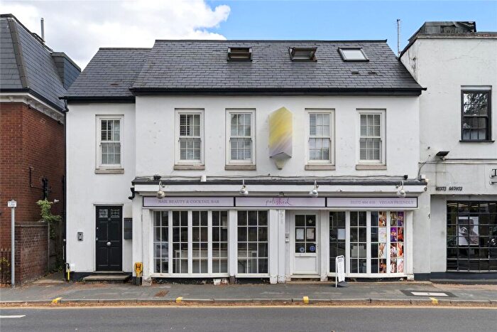 1 Bedroom Flat For Sale In Church Street, Esher, Surrey, KT10