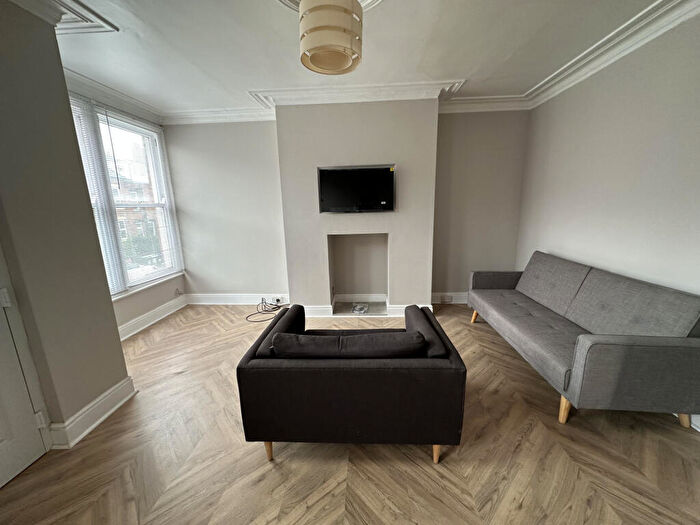 2 Bedroom Terraced House To Rent In Beechwood Terrace, Leeds, West Yorkshire, LS4