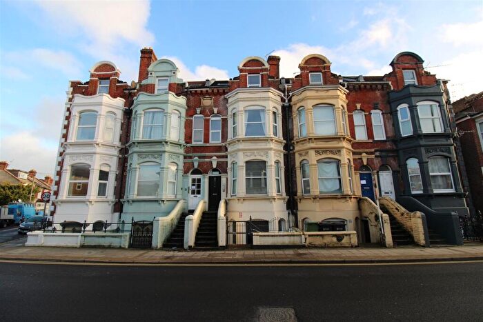1 Bedroom Flat To Rent In Flat A, , Victoria Road North, Southsea, PO5