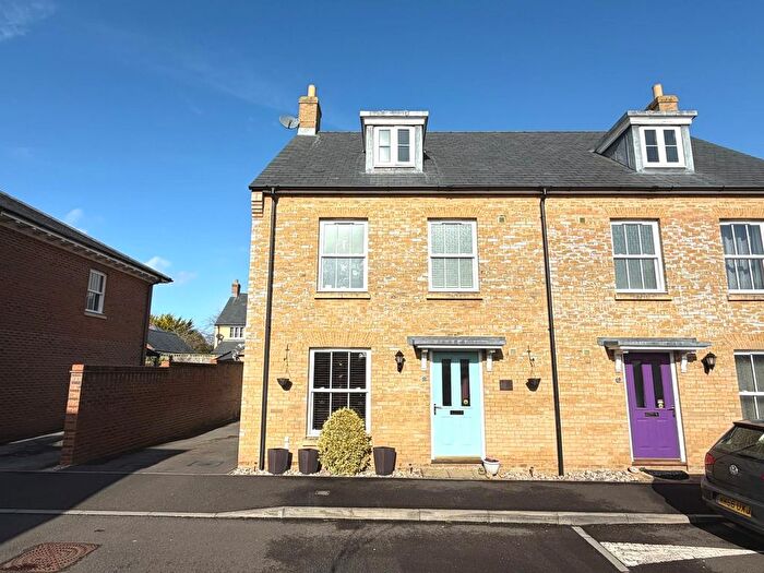 4 Bedroom Semi Detached House For Sale In Fern Road, Langport, TA10