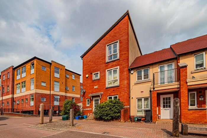 5 Bedroom Town House For Sale In Bartholomews Square, Horfield, Bristol, BS7