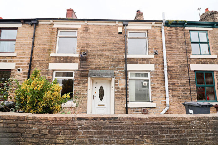 4 Bedroom Terraced House For Sale In Charlestown Road, Glossop, SK13