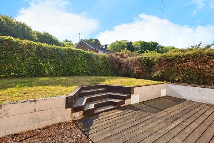 1 Bedroom Flat For Sale In The Range, Bramley, Guildford, Surrey, GU5