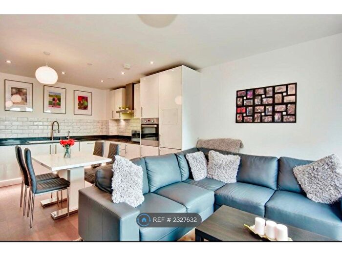 2 Bedroom Flat To Rent In Waterhouse Avenue, Maidstone, ME14