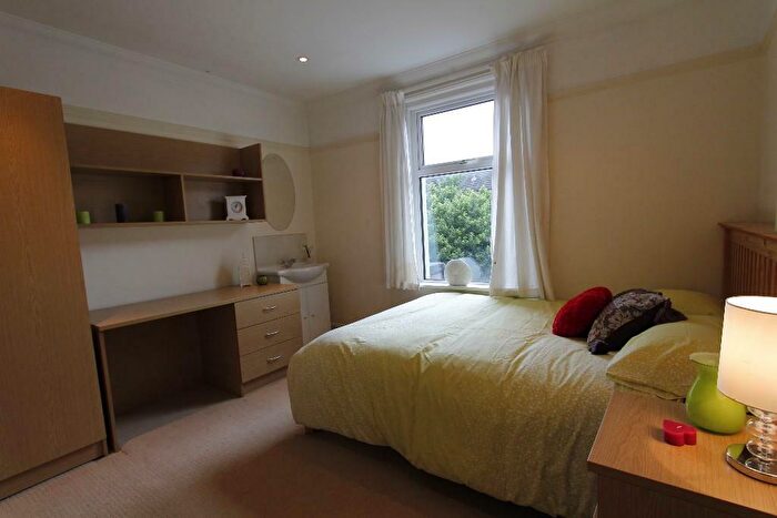 5 Bedroom House To Rent In Middle Street, SO14