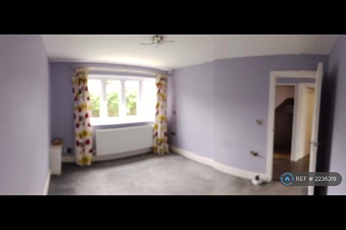 1 Bedroom Flat To Rent In Whilton Road, Northampton, NN2