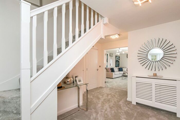4 Bedroom Detached House For Sale In Maple Fields, Llanrumney, Cardiff, CF3