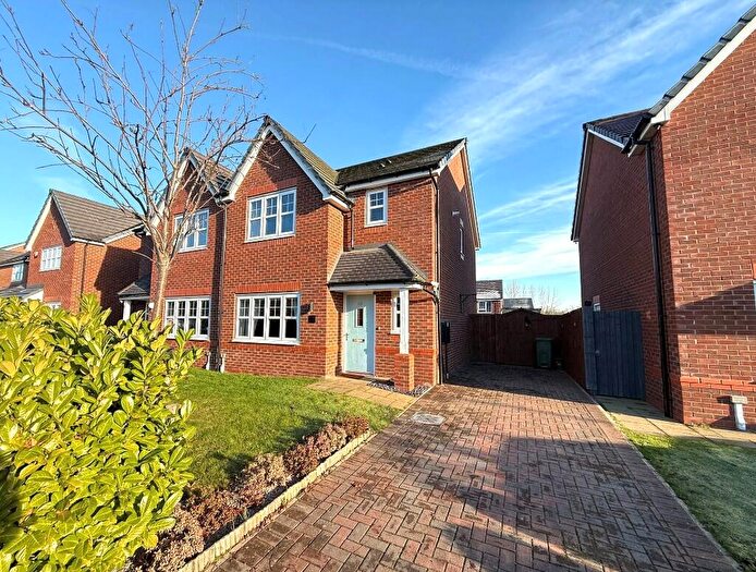 3 Bedroom Semi Detached House For Sale In New Lincoln Road, Ellesmere Port, CH65