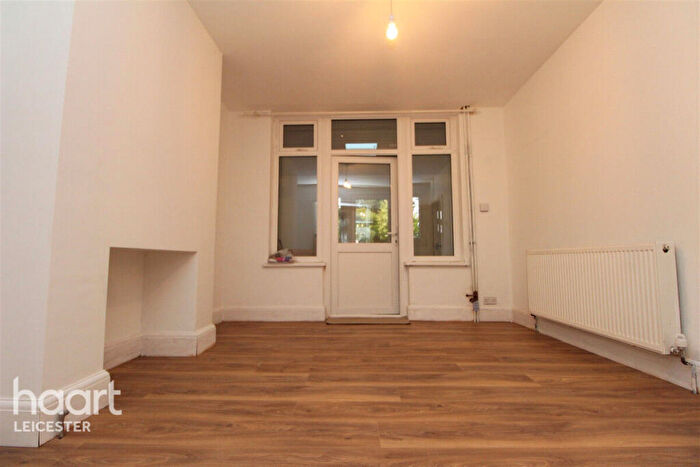 3 Bedroom Semi Detached House To Rent In Barbara Road, Leicester, LE3