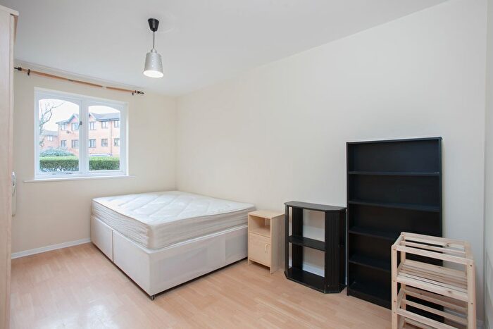 1 Bedroom Flat To Rent In Sunbury Court, Myers Lane, London, SE14