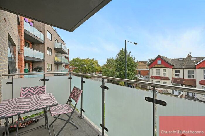 1 Bedroom Flat To Rent In Craven Park, Harlesden, NW10