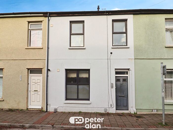 1 Bedroom Flat For Sale In Elm Street, Cardiff, CF24